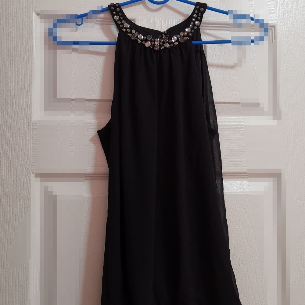 EXPRESS | Black Jewels Top